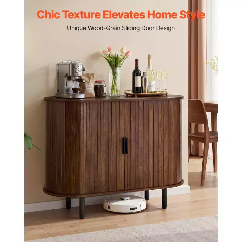 Mobile bar/credenza a buffet scanalato di metà secolo con 2 ante scorrevoli, noce