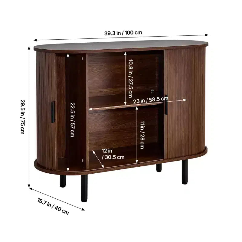 Mobile bar/credenza a buffet scanalato di metà secolo con 2 ante scorrevoli, noce