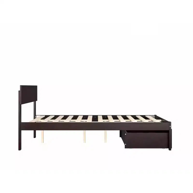 Letto a piattaforma con cassetto a pedale