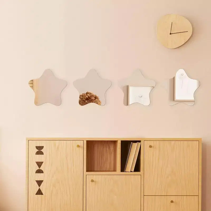 Set di 4 piccoli specchi decorativi autoadesivi - Disponibili in 8 forme uniche